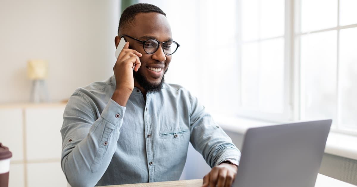 5 Pros and Cons of Paying Off Student Loans Early