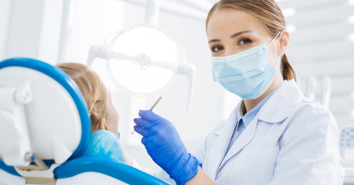 5 Best Lenders For Dentist Student Loan Refinancing (Bonus up to $1750)